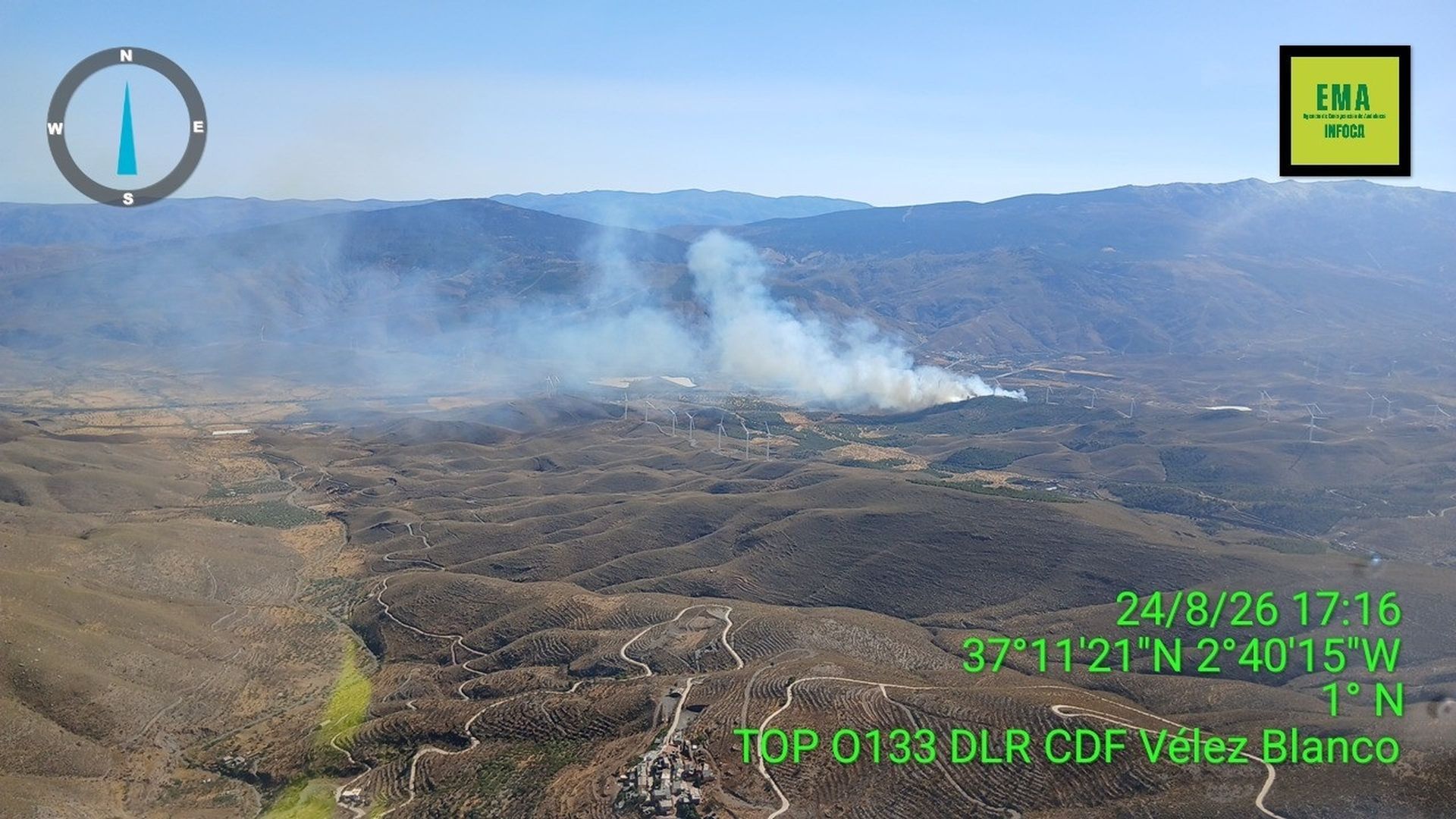 Activan el nivel 1 de emergencia por el fuego en Las Tres Villas, en Almería Activan el nivel 1 de emergencia por el fuego en Las Tres Villas, en Almería