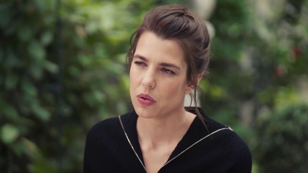 Carlota Casiraghi, de la vida de palacio en Mónaco a la vida literaria: celebra su primer premio en Córcega
