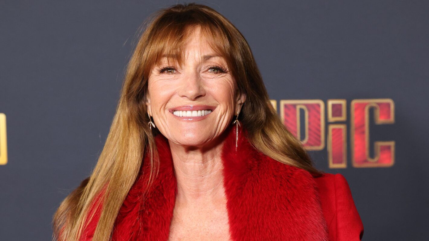 Jane Seymour, radiante a sus 75 años