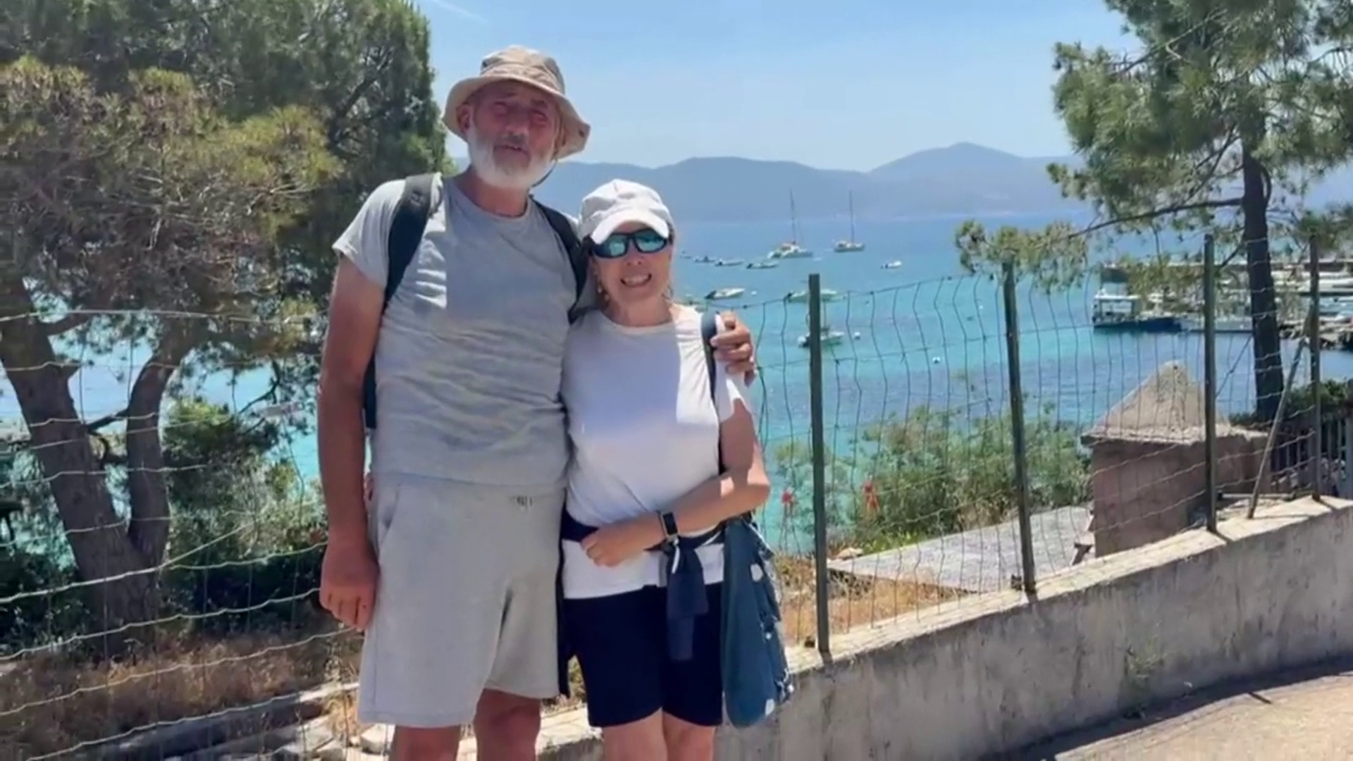 La esposa del burgalés desaparecido tras caer al mar desde su barco en una travesía a Grecia regresa a España por prescripción: "Que no dejen de buscarlo" La esposa del burgalés desaparecido tras caer al mar desde su barco en una travesía a Grecia regresa a España por prescripción: "Que no dejen de buscarlo"