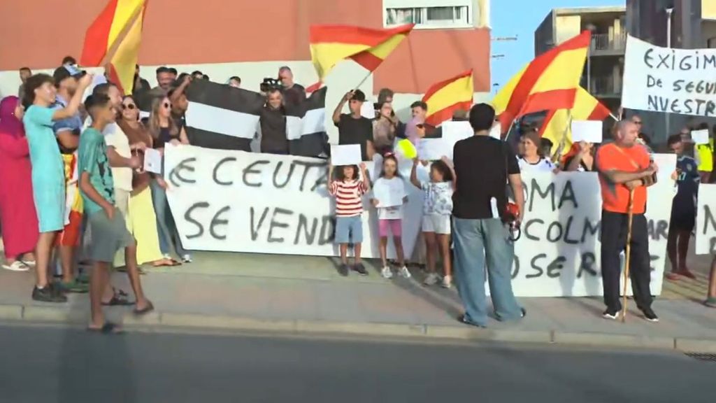 Los vecinos de Loma Colmenar vuelven a protestar por los migrantes en sus barrios: "No podemos más"