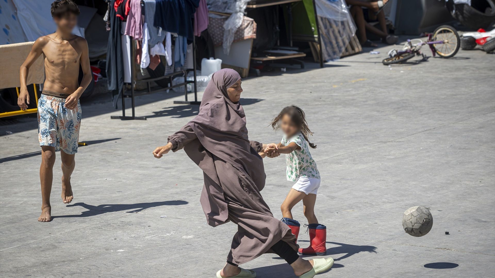 Varios niños, a 22 de agosto de 2026, en Ceuta (España). Varios niños, a 22 de agosto de 2026, en Ceuta (España).