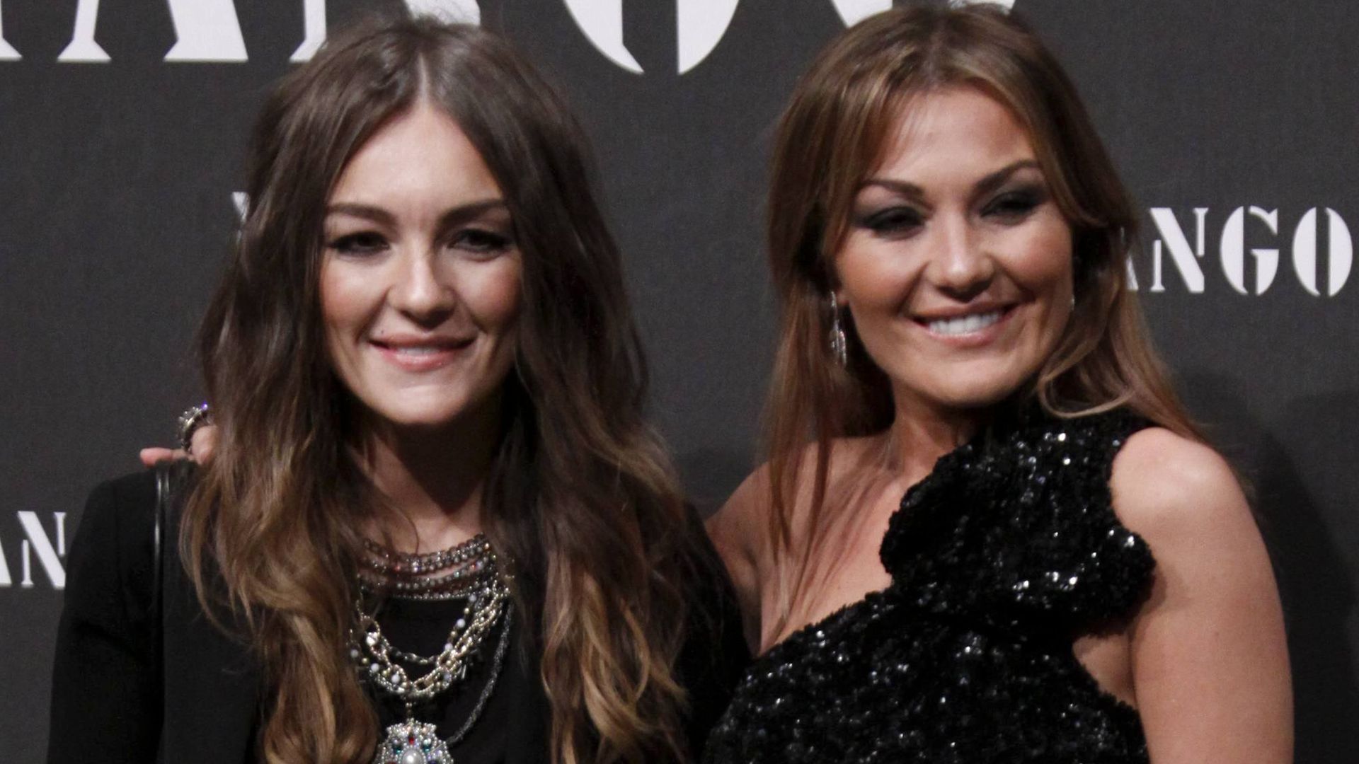 Amaia Montero y su hermana Idoia