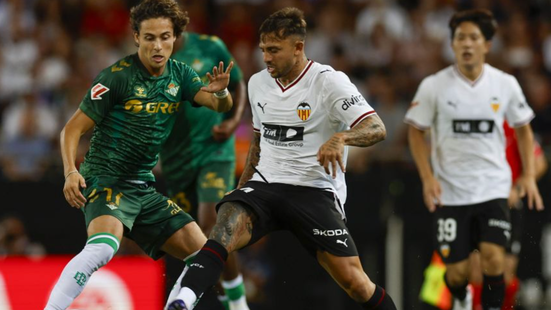 Pablo Maffeo en Mestalla ante el Betis