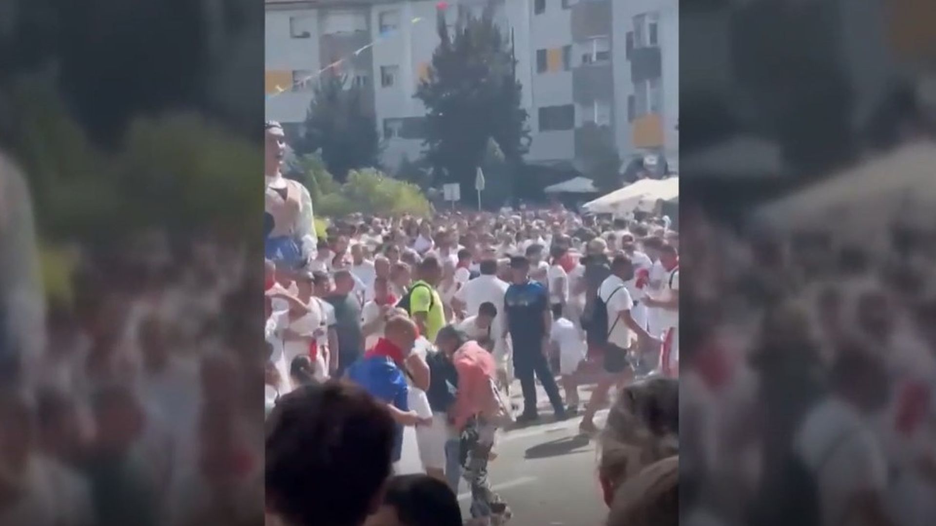 47 atendidos por heridas tras estallar varios cohetes entre la multitud en el arranque de fiestas de Noáin, Navarra 47 atendidos por heridas tras estallar varios cohetes entre la multitud en el arranque de fiestas de Noáin, Navarra