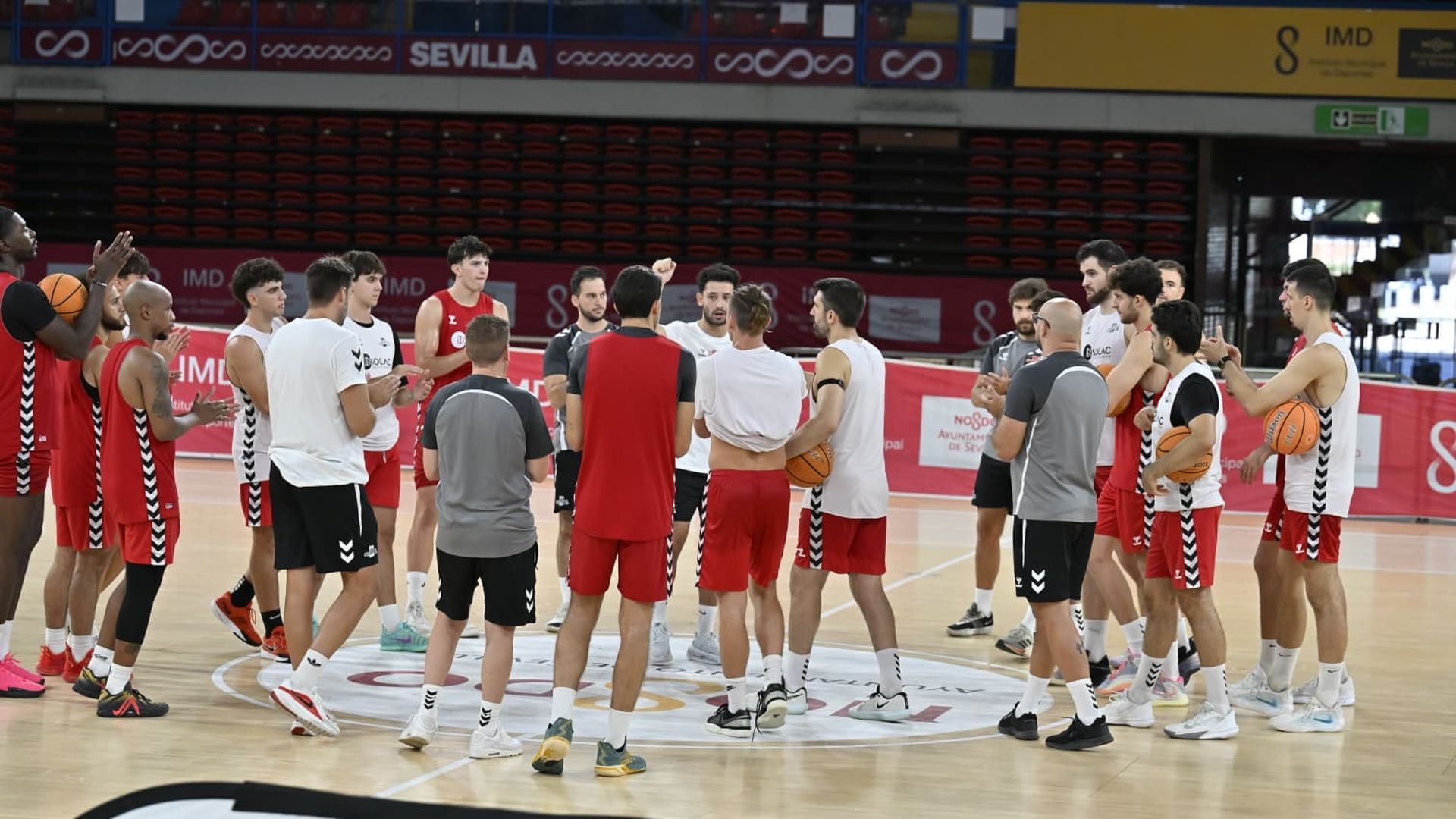 El Insolac Caja 87 presenta su nueva temporada