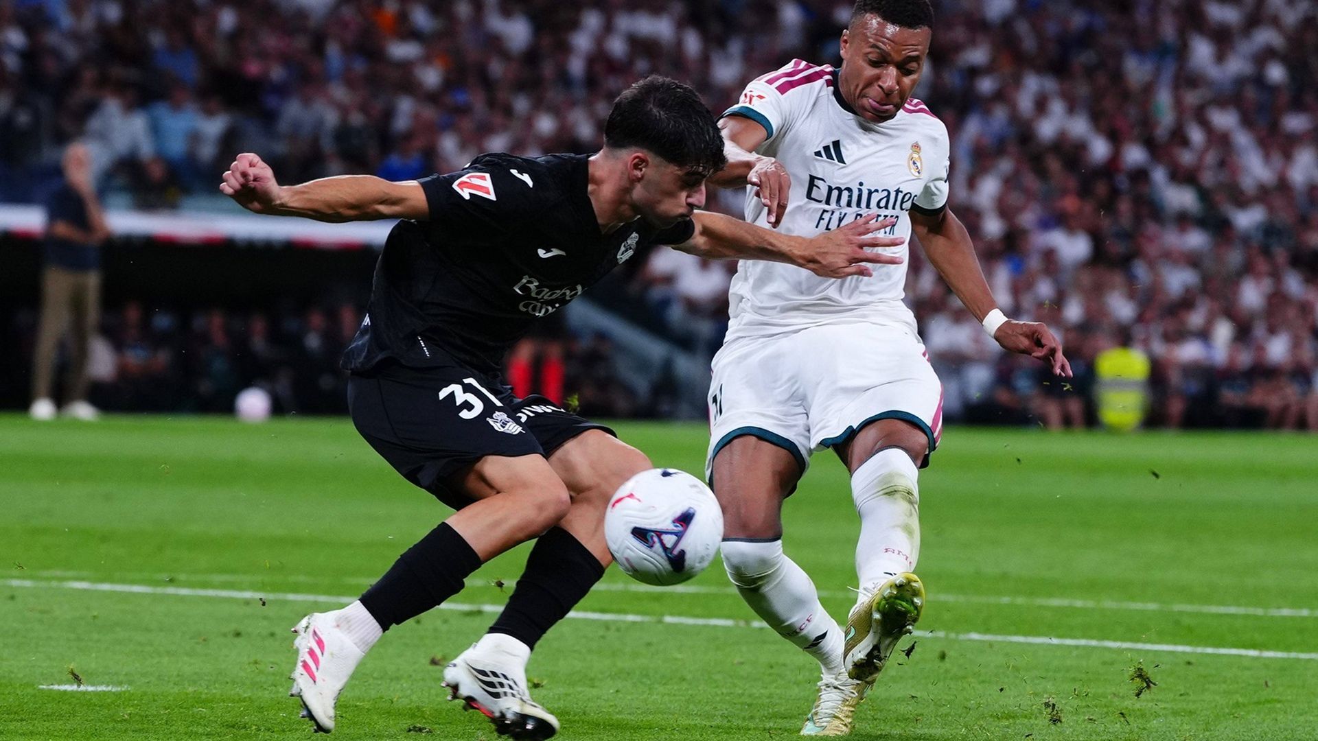 Jon Martín y Mbappé en el Real Madrid contra la Real Sociedad Jon Martín y Mbappé en el Real Madrid contra la Real Sociedad
