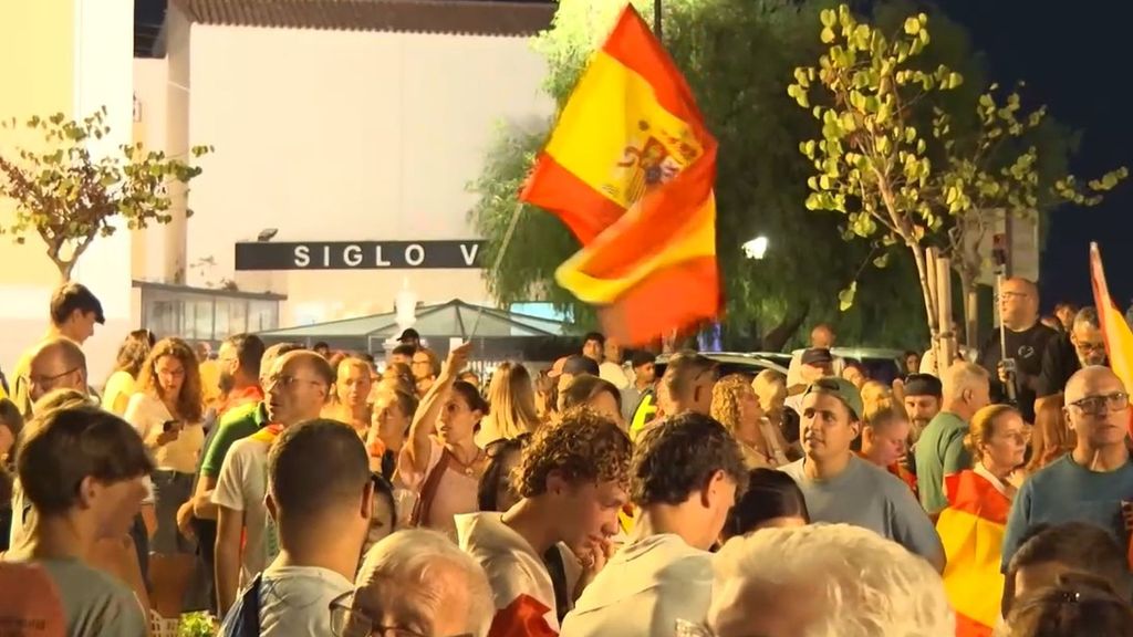 Protestas vecinales en Ceuta por la instalación de nuevos campamentos para alojar migrantes