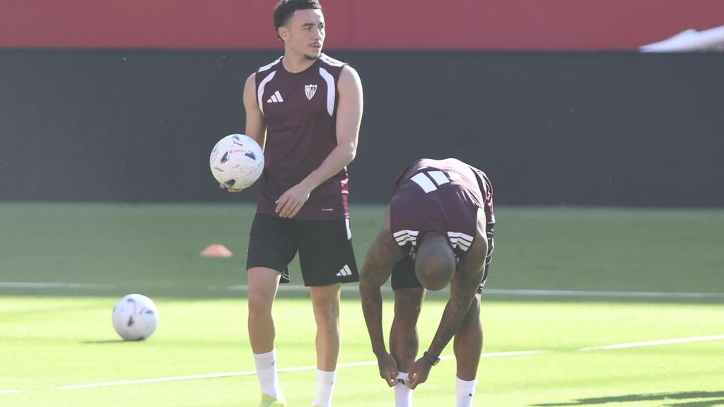 Entrenamiento de Rubén Vargas con el Sevilla
