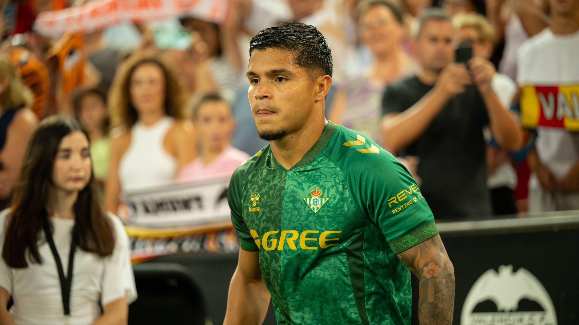 Cucho Hernández, contra el Valencia