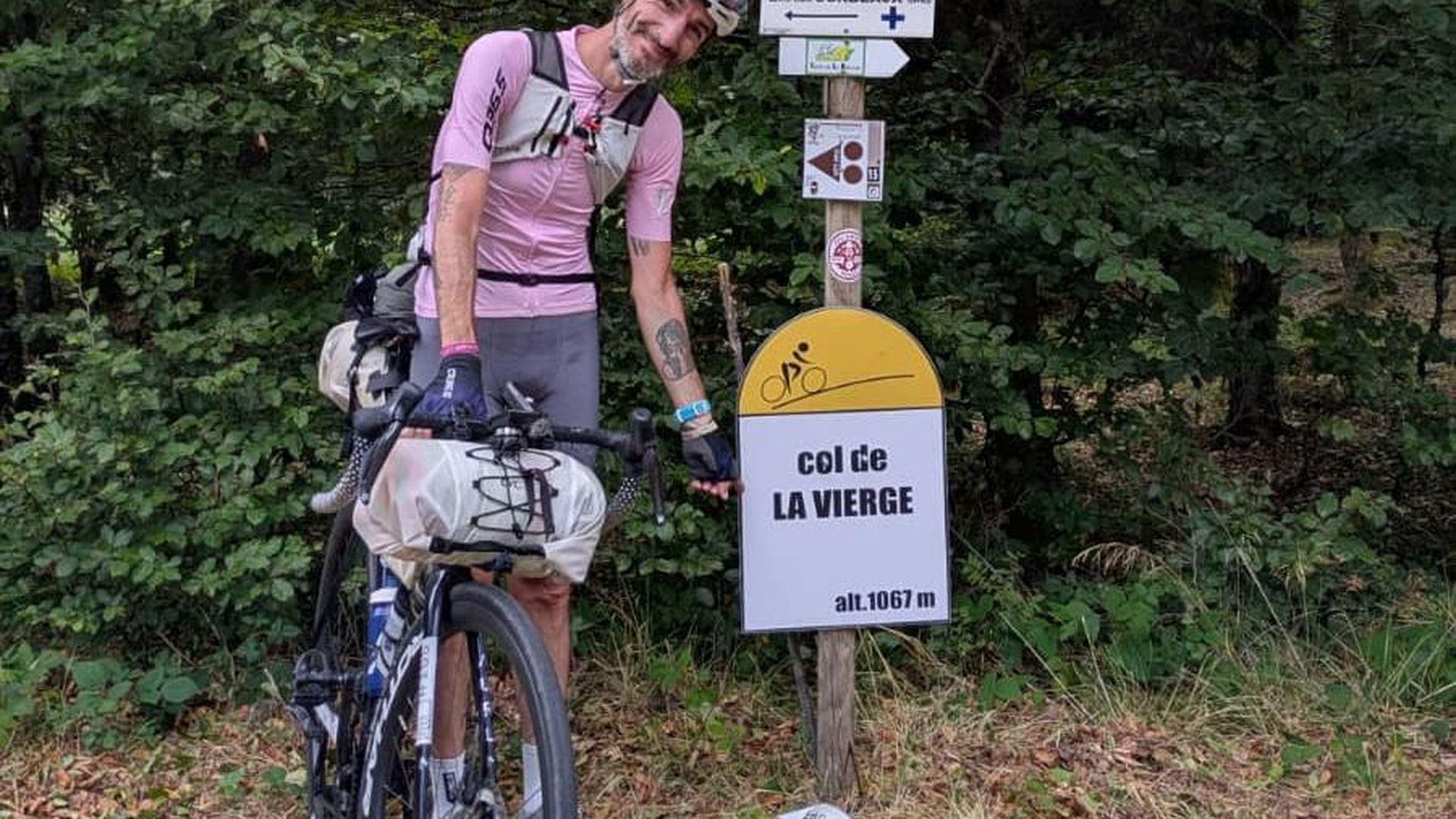 Juan va a recorrer 3.000 kilómetros en 14 días Juan va a recorrer 3.000 kilómetros en 14 días