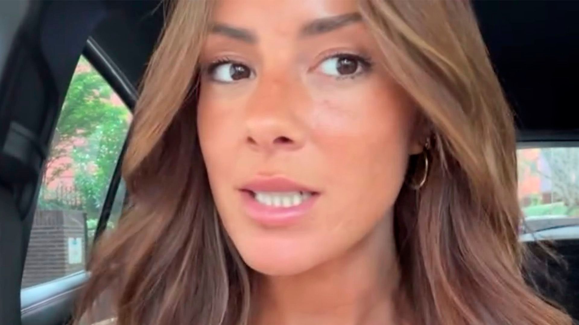 Melyssa Pinto se niega a pasar por quirófano para terminar con sus marcas de acné Melyssa Pinto se niega a pasar por quirófano para terminar con sus marcas de acné