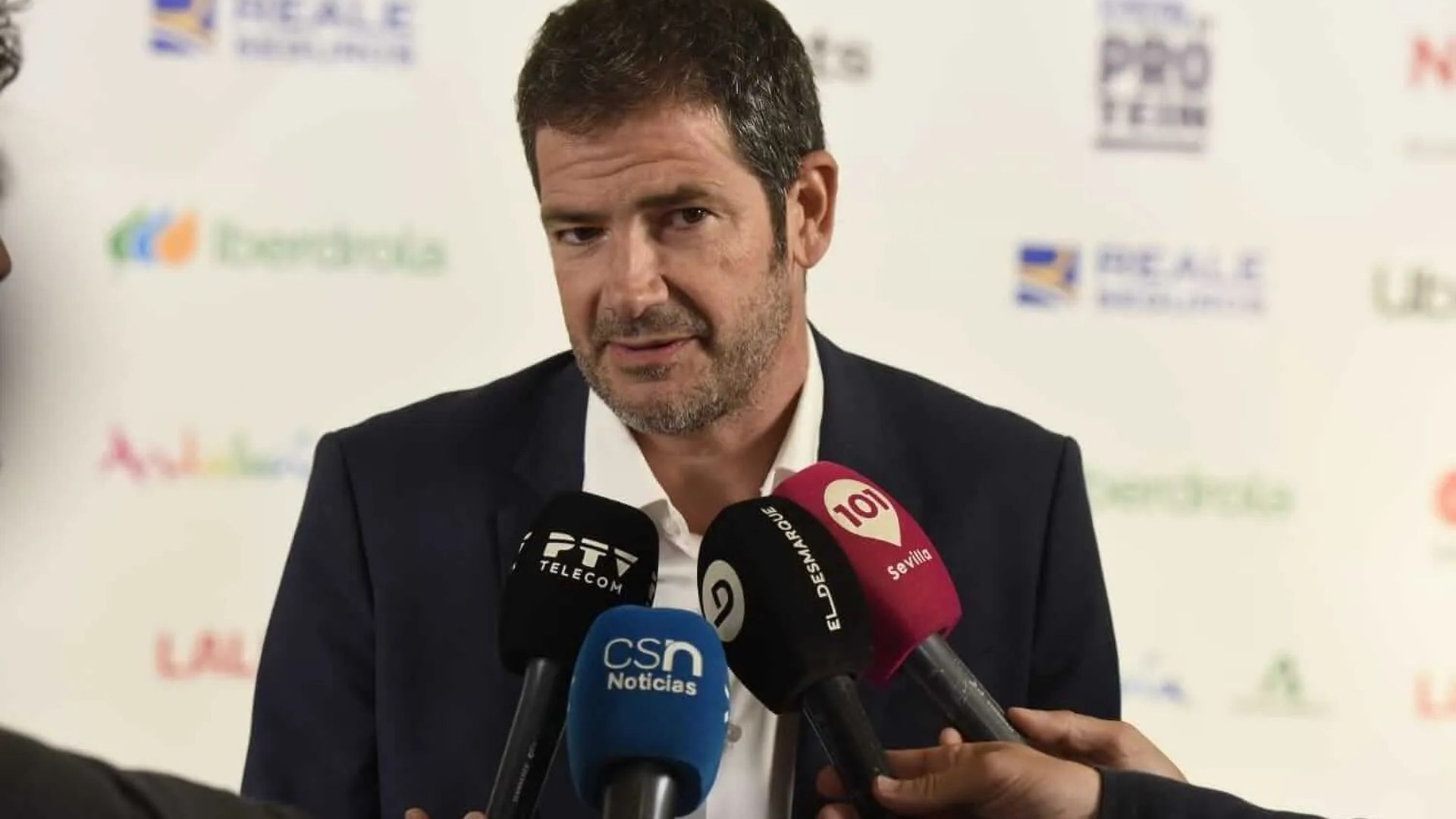 Ramón Alarcón, en una gala de 'ElDesmarque' Ramón Alarcón, en una gala de 'ElDesmarque'