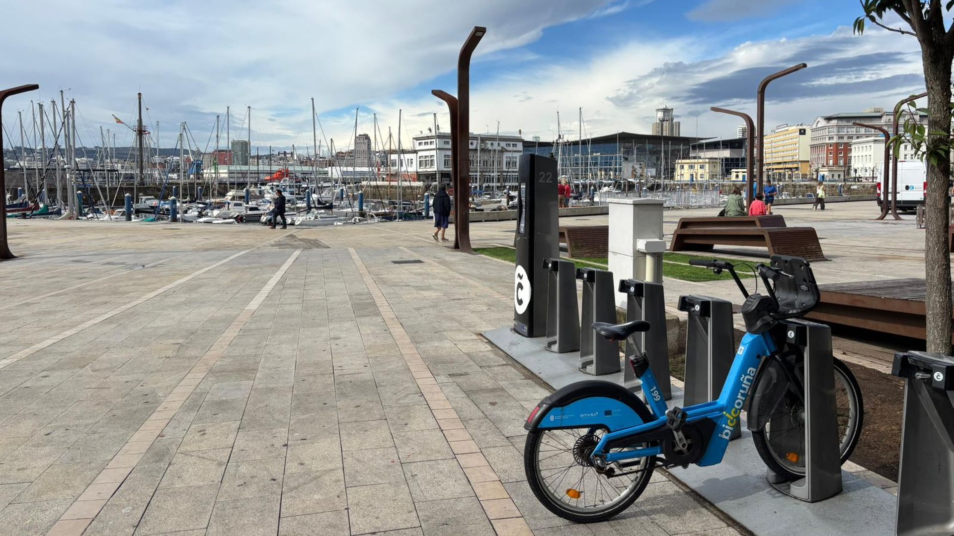 Servicio de préstamo de bicis en la Marina de A Coruña