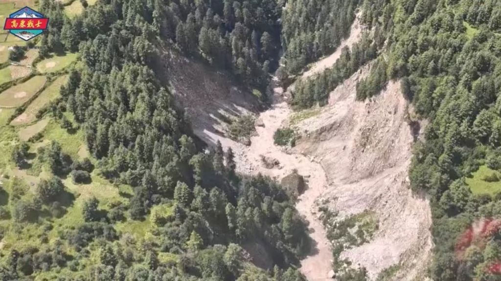 Las imágenes satelitales revelan que la catastrófica riada en Nepal cambio la faz de la zona