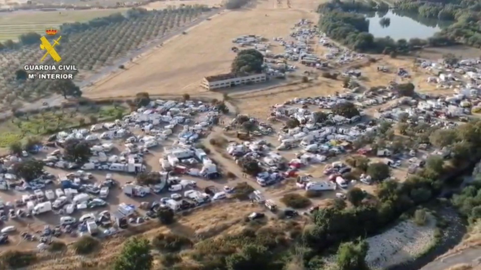 La rave ilegal en La Granja, Cáceres, de mediados de agosto se saldó con 10 detenidos y casi 100 denuncias La rave ilegal en La Granja, Cáceres, de mediados de agosto se saldó con 10 detenidos y casi 100 denuncias
