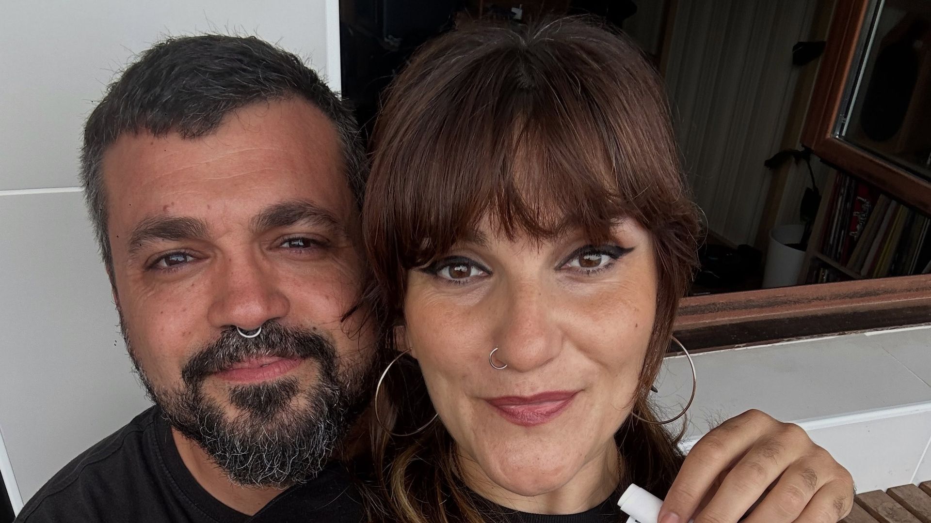 Rozalen y su pareja, anunciando su embarazo Rozalen y su pareja, anunciando su embarazo