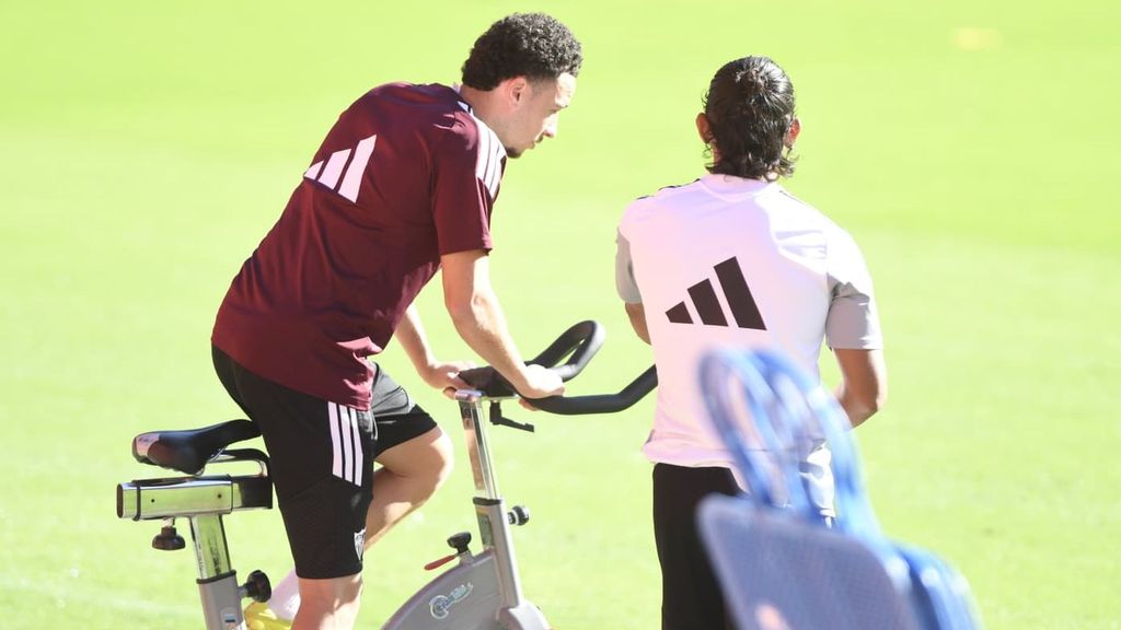 Rubén Vargas, al margen en el entrenamiento previo al Sevilla-Atlético de Madrid
