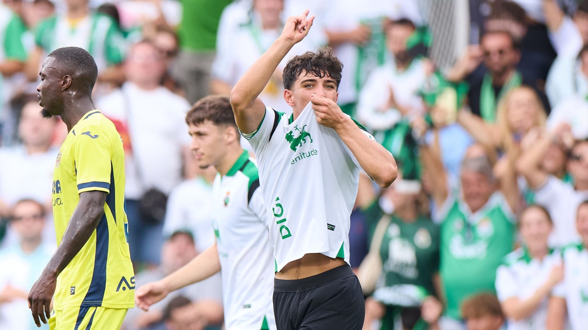 Sergio Martínez celebra un gol cn el Racing Sergio Martínez celebra un gol cn el Racing