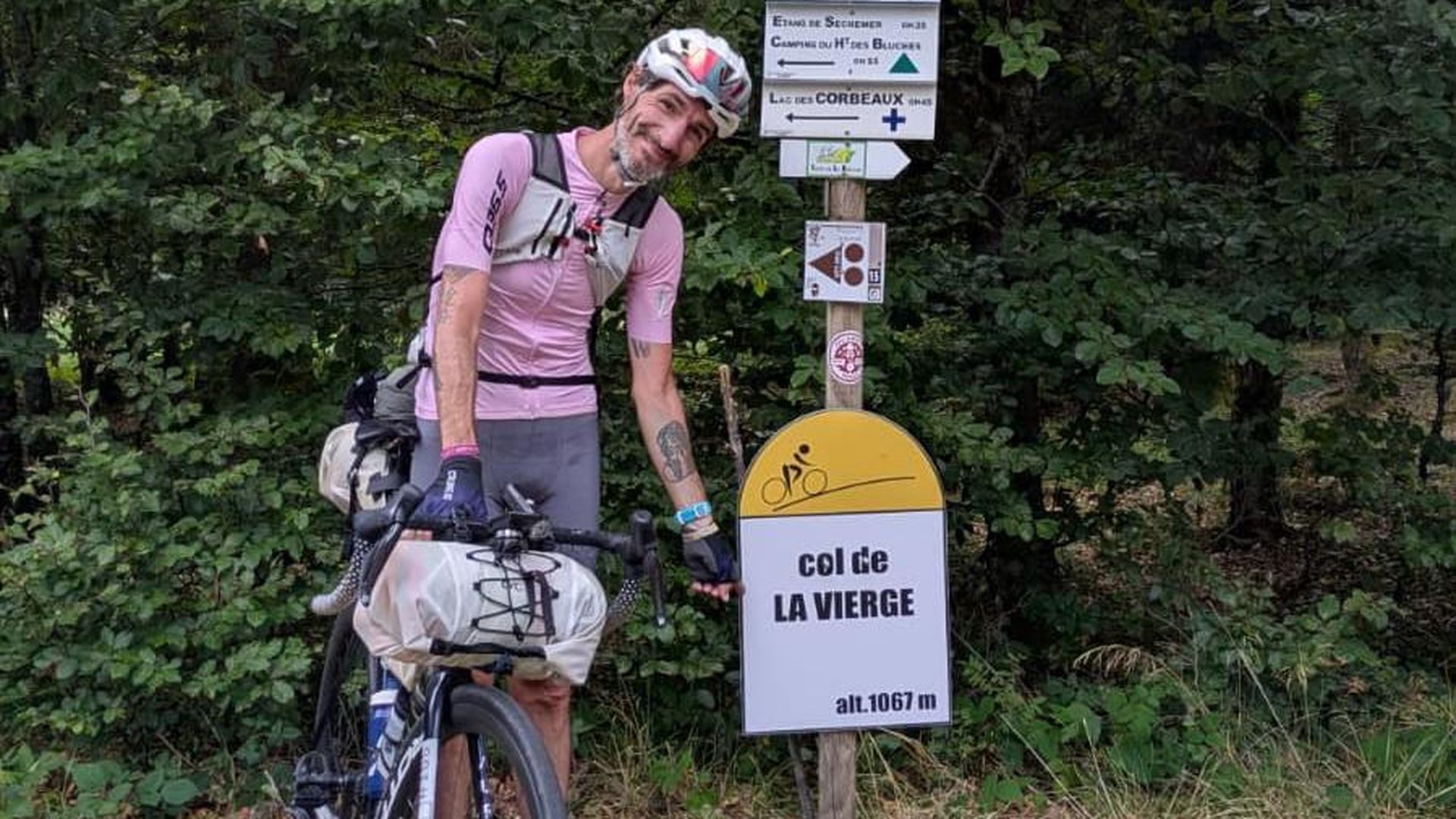 Juan va a recorrer 3.000 kilómetros en 14 días