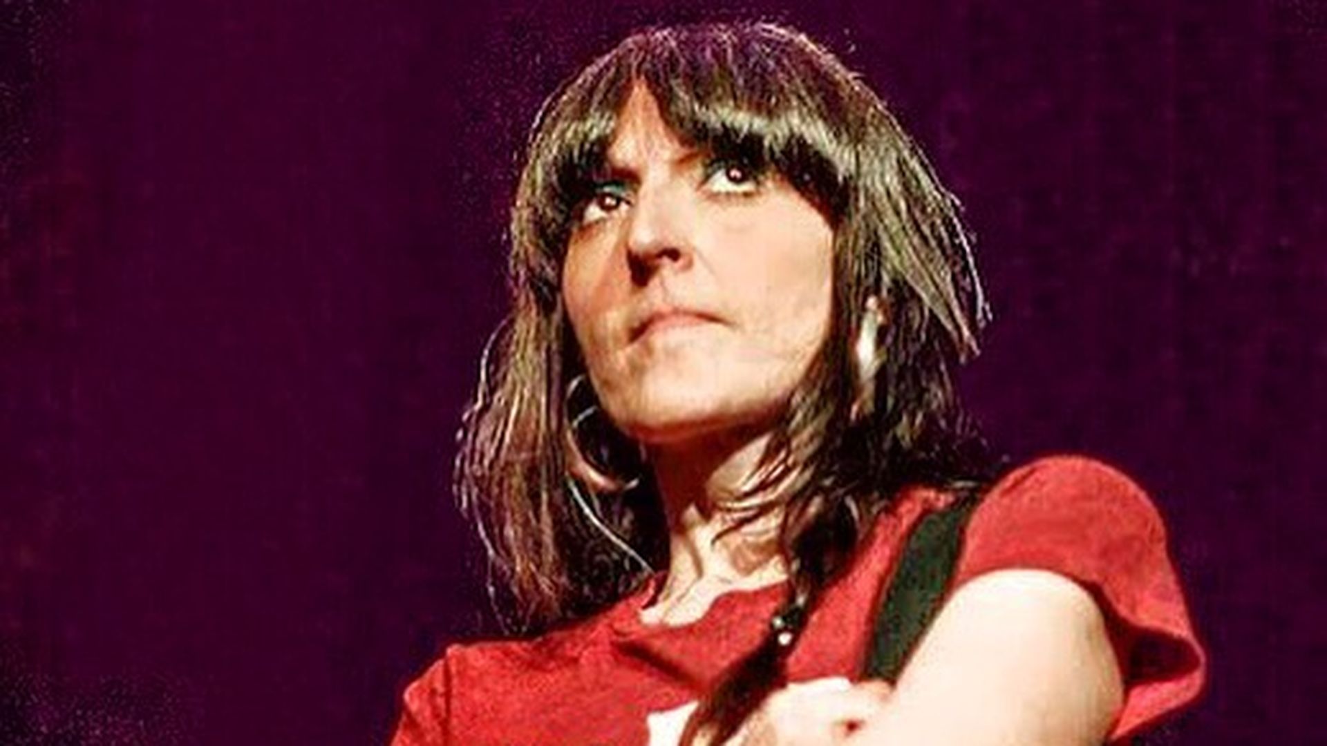 Cristina Llanos, cantante de Dover, publica su libro de memorias el próximo 2 de septiembre