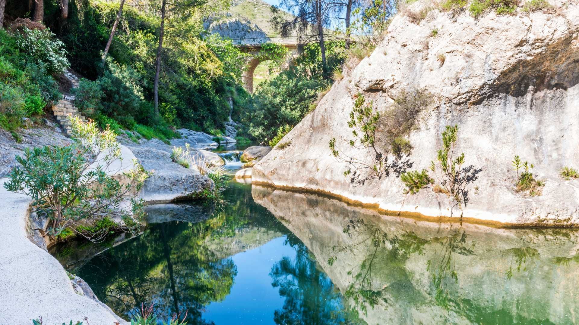 Paraje natural Pou Clar en Ontinyent, Valencia Paraje natural Pou Clar en Ontinyent, Valencia