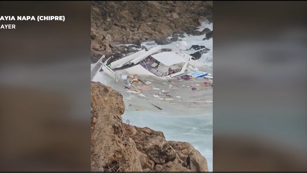 Un ferry se hunde con 267 personas a bordo en la costa del norte de Chipre: hay al menos seis muertos