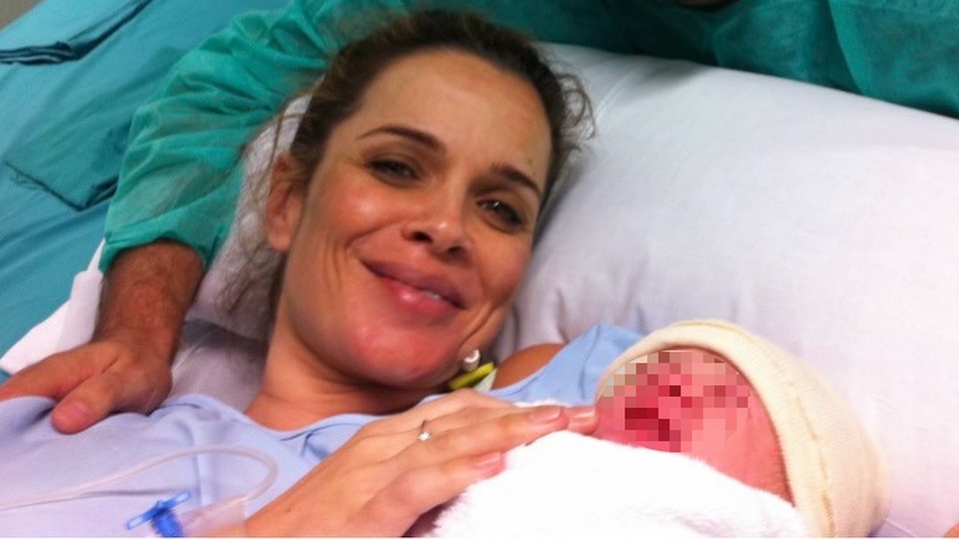 Carme Chaparro en el nacimiento de su hija Laia