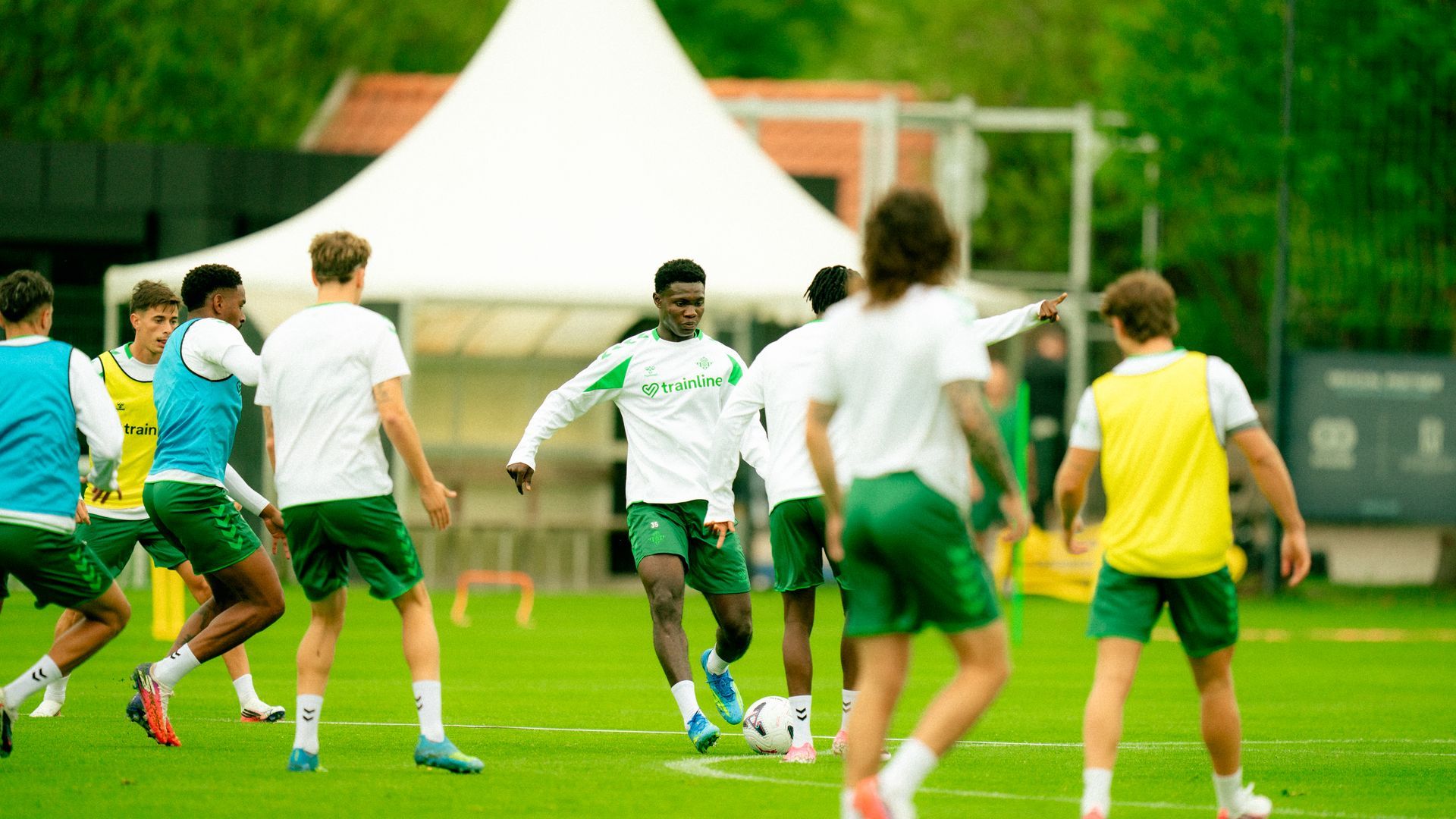 Emmanuel N'Goran, en la concentración de Alemania