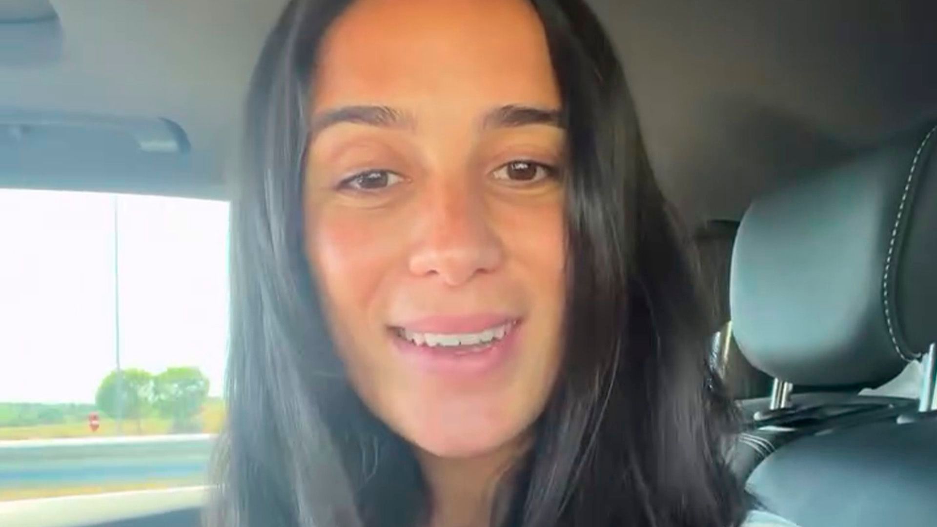 Las primeras palabras de Claudia Martínez tras dar a luz a su hija con Mario González Las primeras palabras de Claudia Martínez tras dar a luz a su hija con Mario González