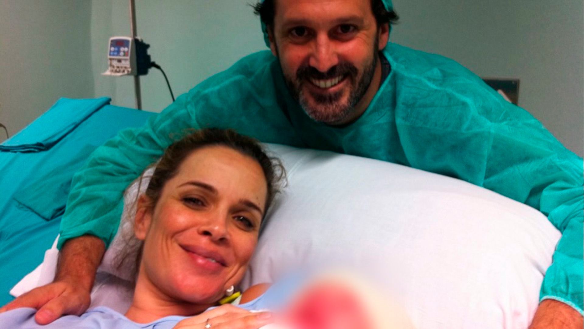 Una de las fotos que Carme ha utilizado para felicitar a su hija