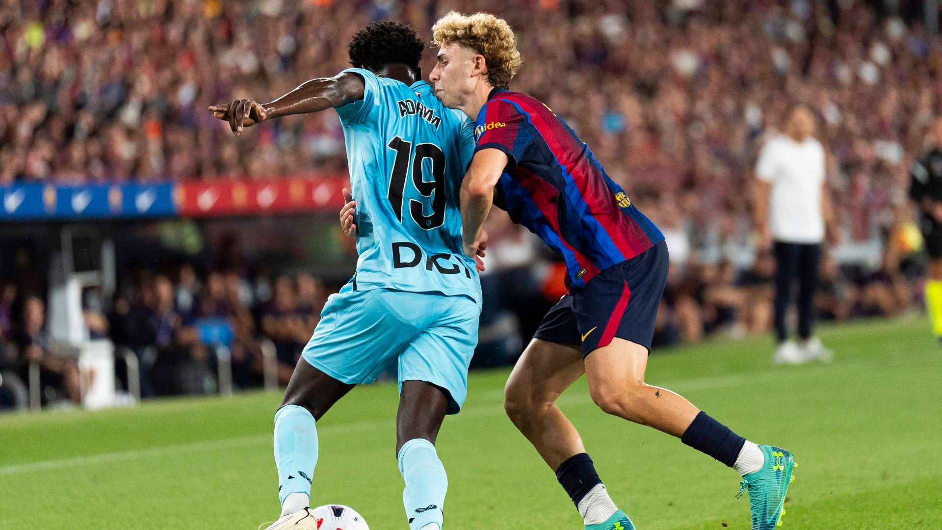 Adama Boiro ante el FC Barcelona