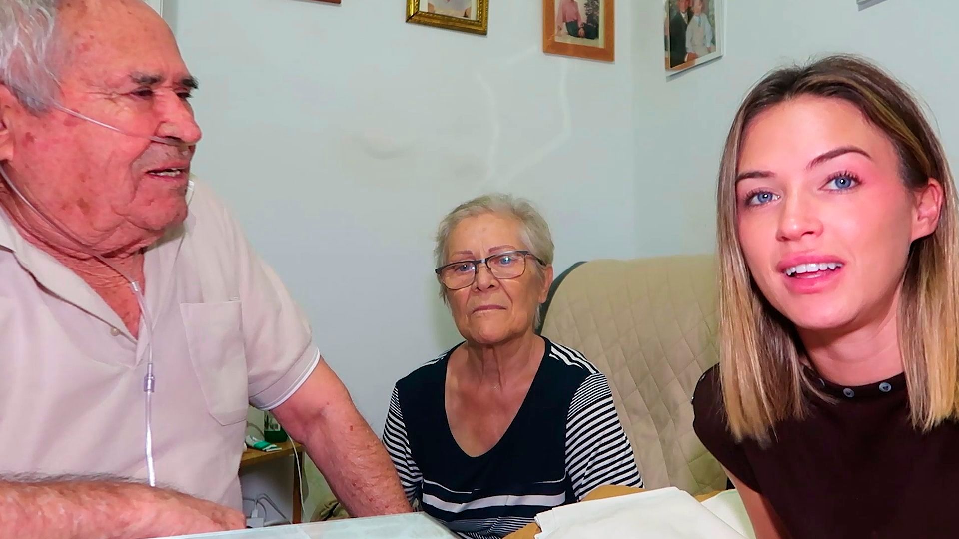 Almudena Porras se sincera con sus abuelos sobre su futura maternidad con Borja Silva La era Almudena by Almudena Porras Temporada 1 Top Videos 25 Almudena Porras se sincera con sus abuelos sobre su futura maternidad con Borja Silva La era Almudena by Almudena Porras Temporada 1 Top Videos 25