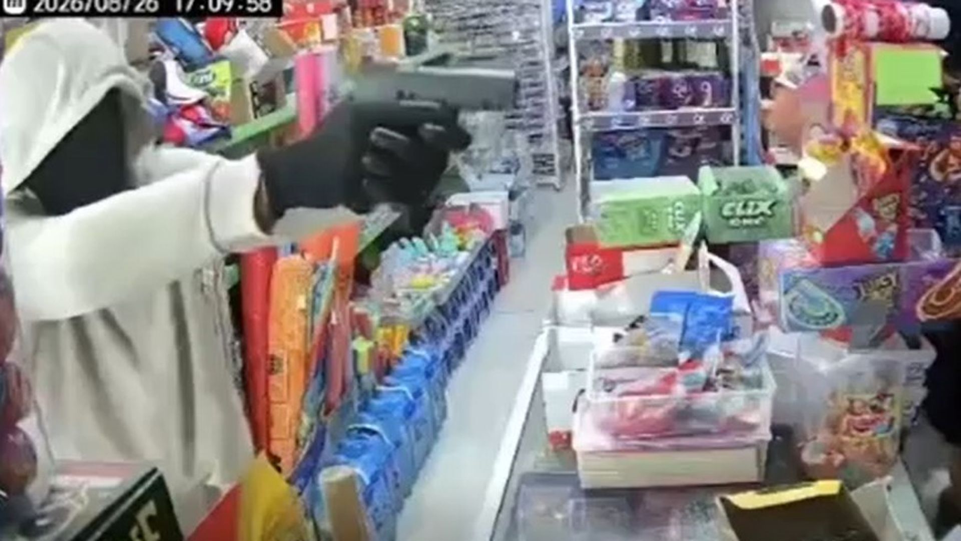 Así ha sido el atraco a punta de pistola en una tienda de Los Palacios, Sevilla
