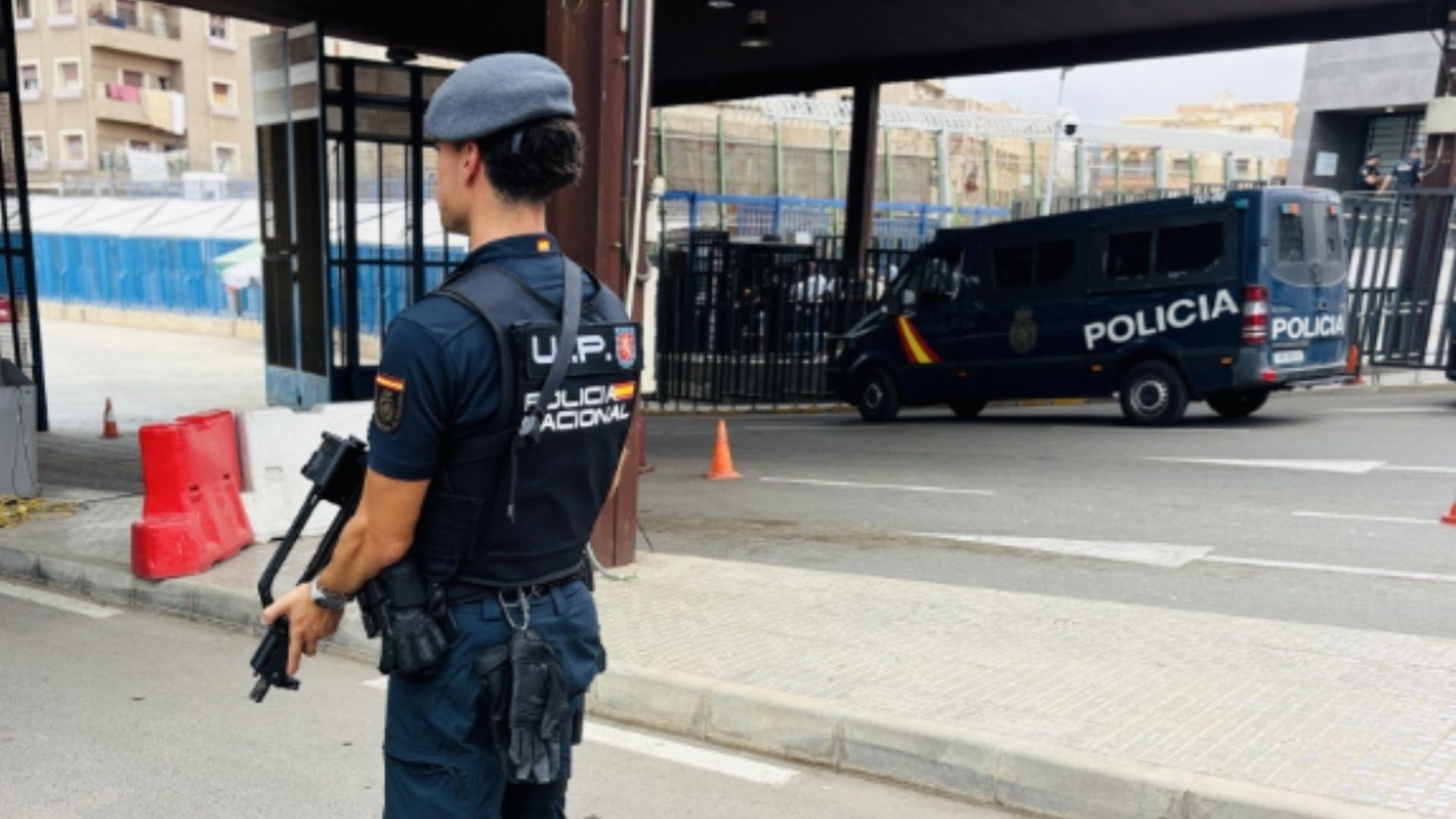 Detenido fugitivo al intentar acceder a Melilla Detenido fugitivo al intentar acceder a Melilla