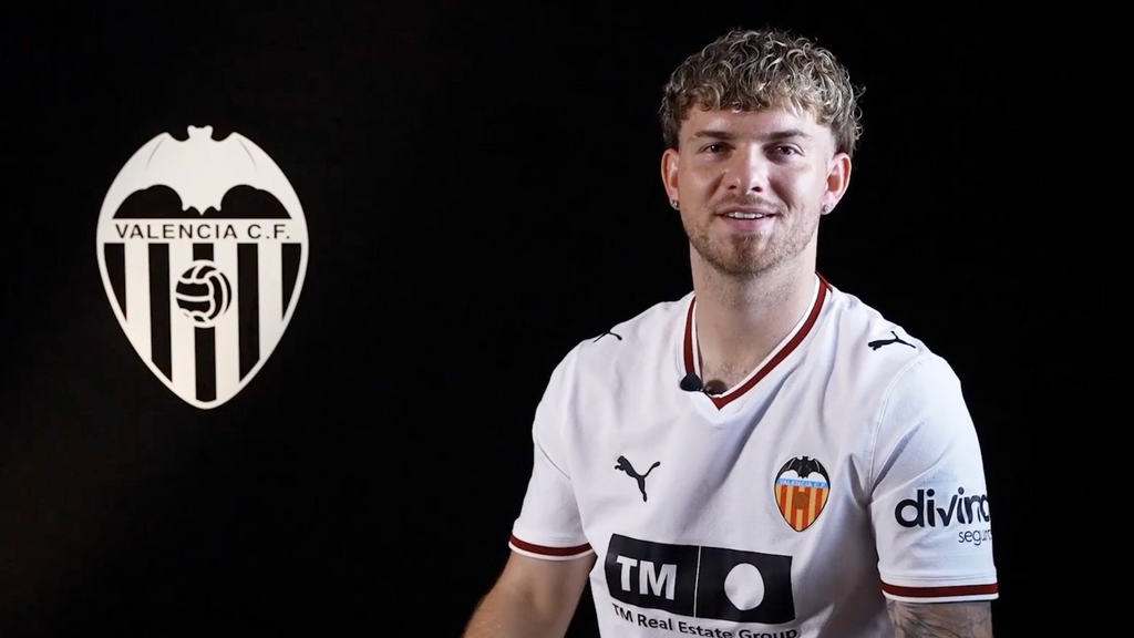 Entrevista con Harvey Elliot: "Admiro a David Silva"