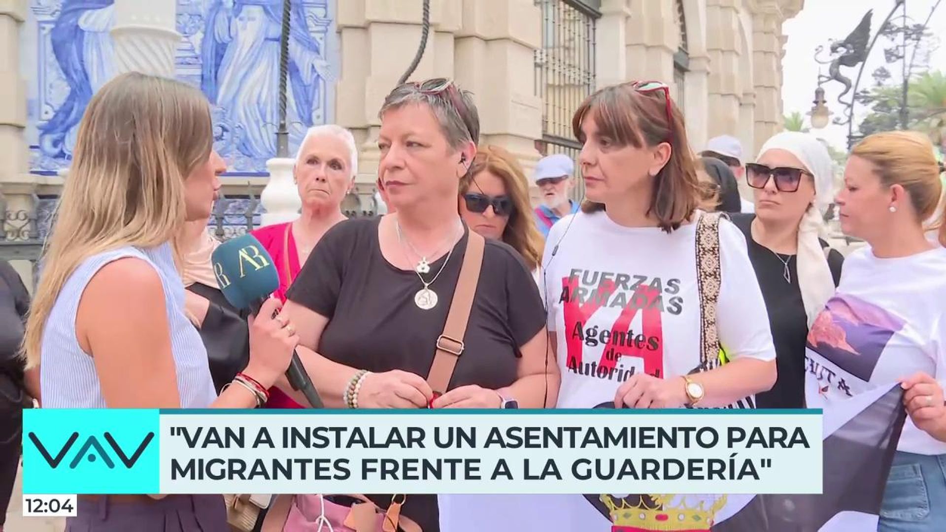Las lágrimas de una madre ceutí con un hijo de necesidades especiales: "Toda la autonomía que había ganado yendo solo a su escuela de arte, ya no la va a poder tener"" Las lágrimas de una madre ceutí con un hijo de necesidades especiales: "Toda la autonomía que había ganado yendo solo a su escuela de arte, ya no la va a poder tener""