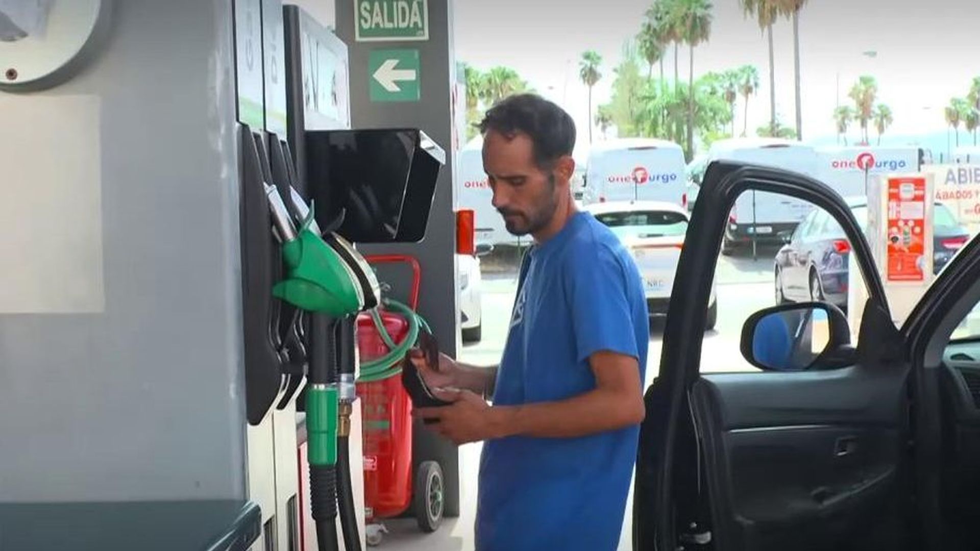 Nuevos descuentos en los combustibles a partir de septiembre: sube el doble para el diésel y baja para la gasolina Nuevos descuentos en los combustibles a partir de septiembre: sube el doble para el diésel y baja para la gasolina