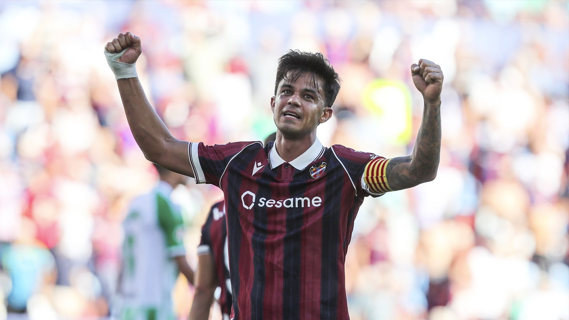 Roger Brugué durante el Levante - Betis de la jornada 3