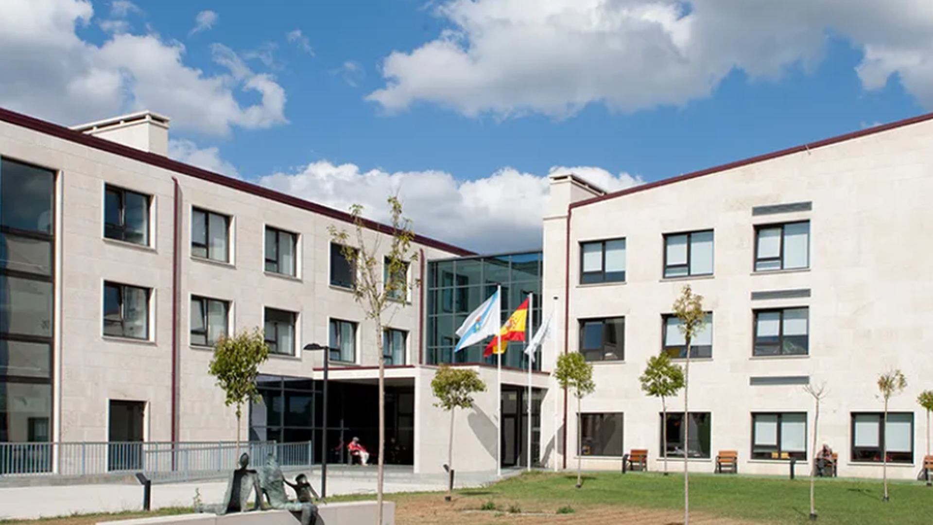 Siete personas resultan heridas en un incendio en una residencia de mayores de Monforte, Lugo