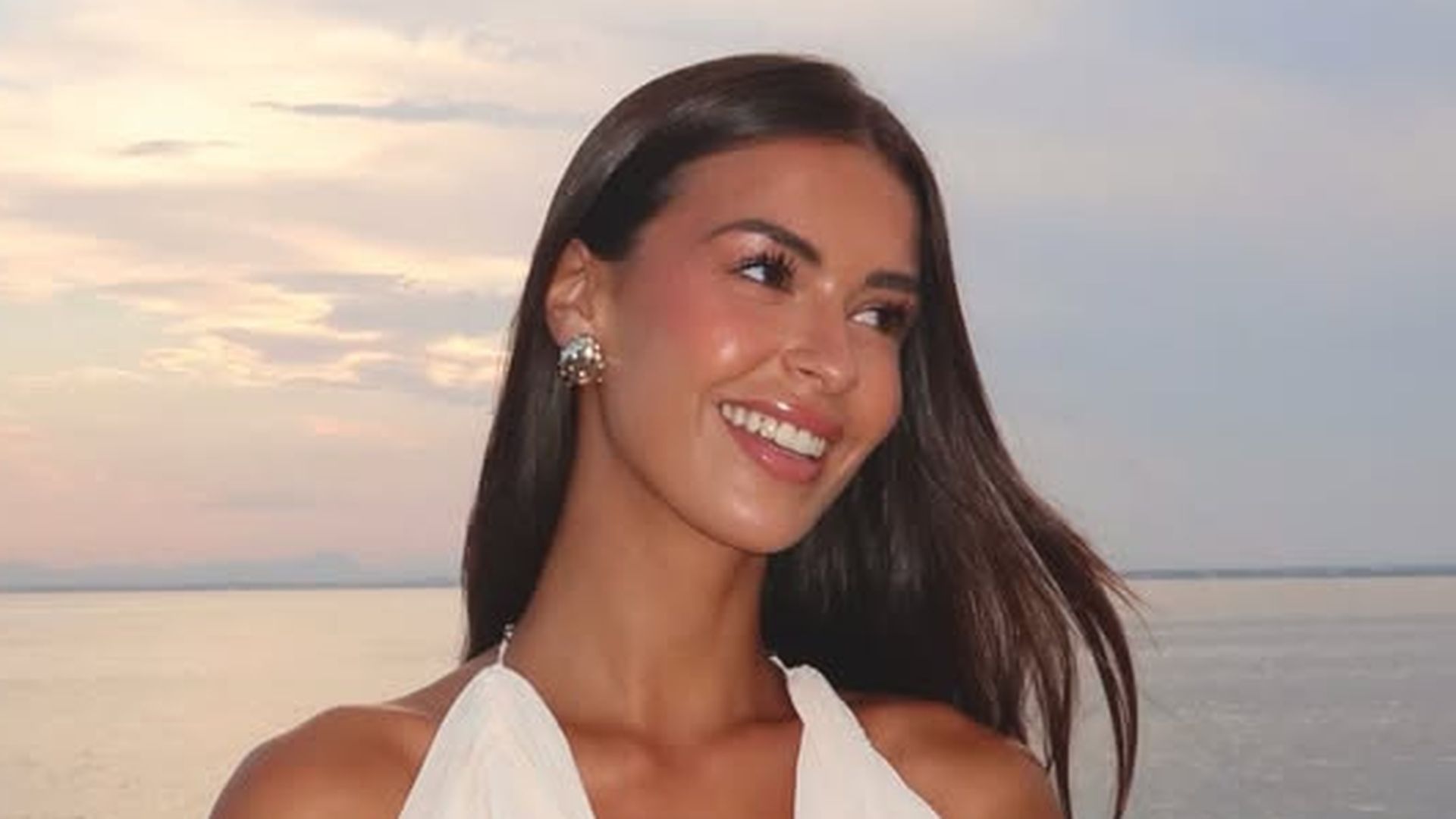Tania Déniz, preocupada porque le han salido dos calvas