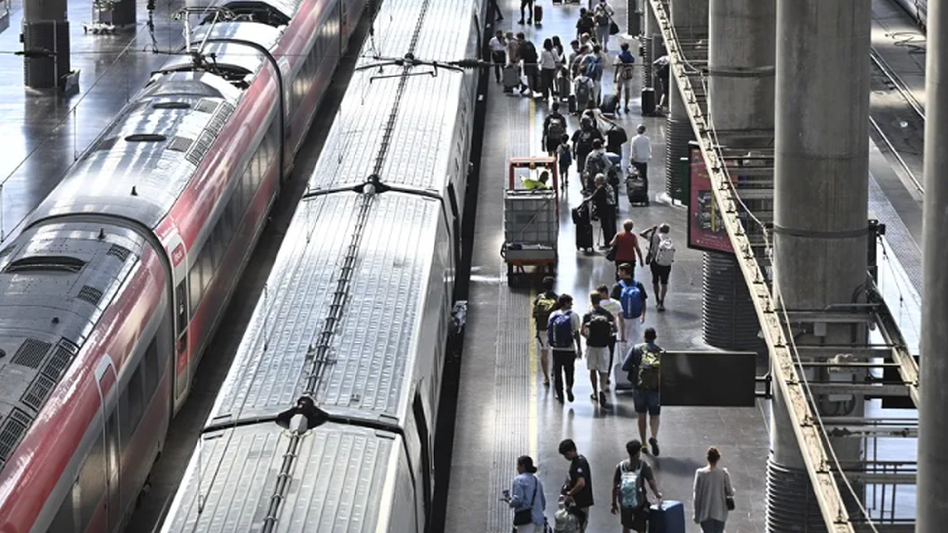 Transportes aprueba extender el Abono Único a la red de transporte autonómico y local: lo que debes saber Transportes aprueba extender el Abono Único a la red de transporte autonómico y local: lo que debes saber