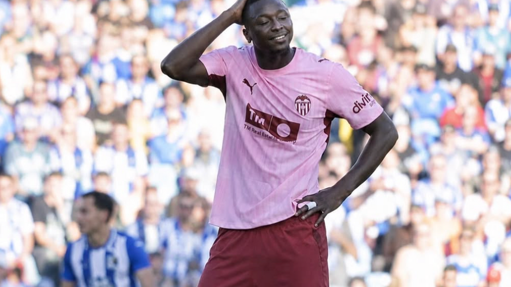 Umar Sadiq está KO