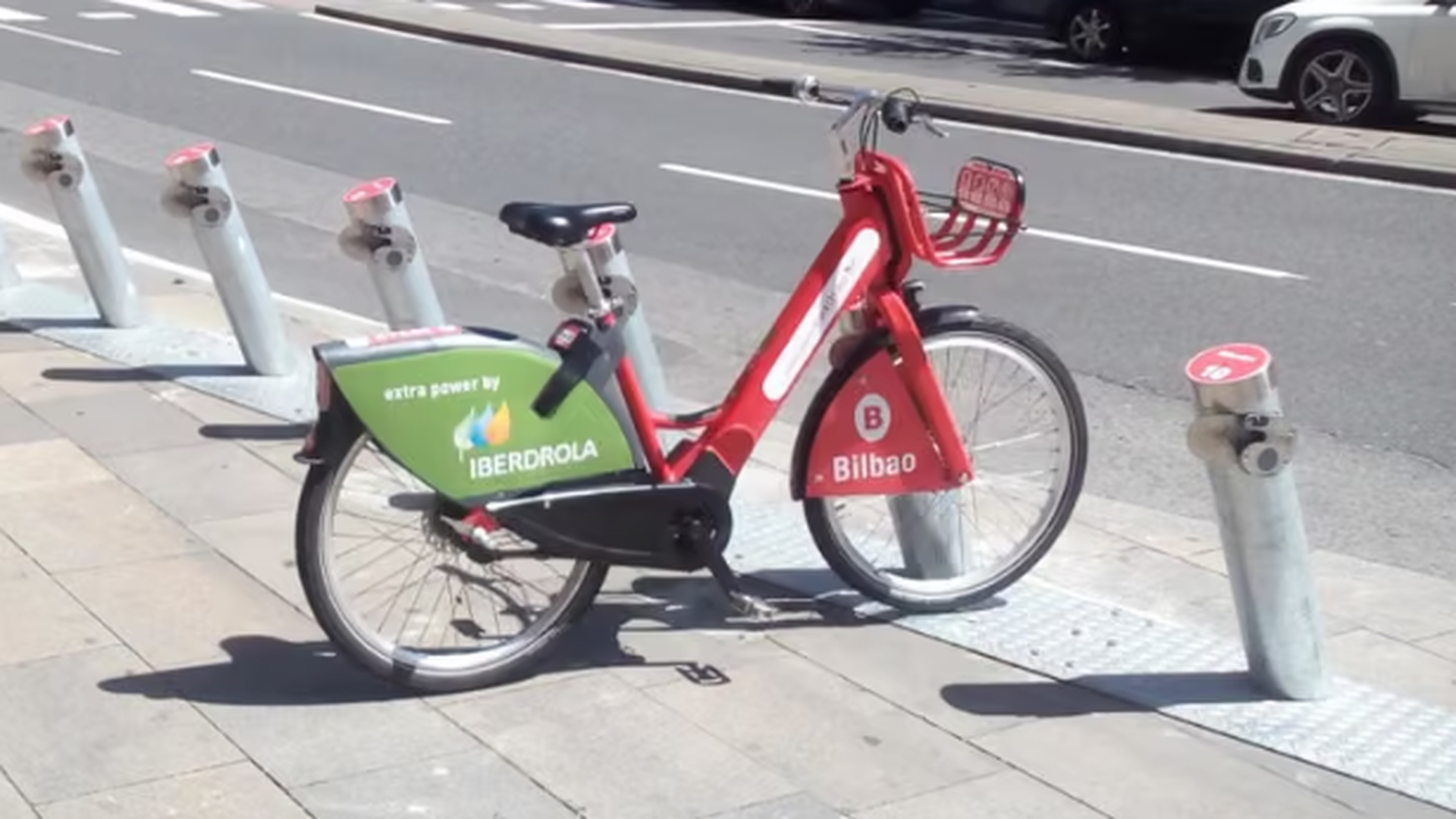 Una bicicleta del servicio Bilbaobizi. Una bicicleta del servicio Bilbaobizi.