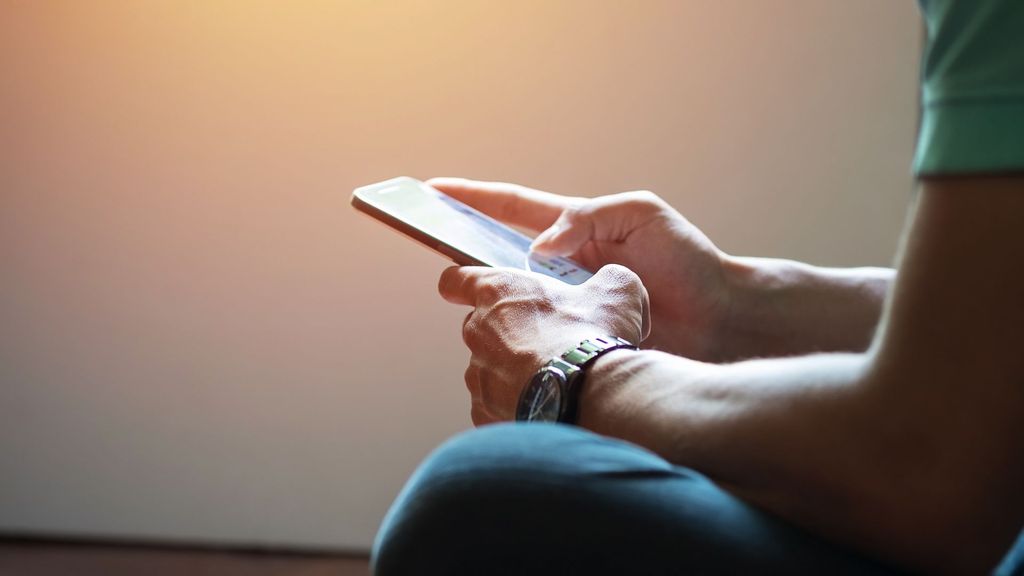Las tres estafas más frecuentes en España y cómo evitarlas: "Cuando llega un mensaje con una urgencia no suele ser real"