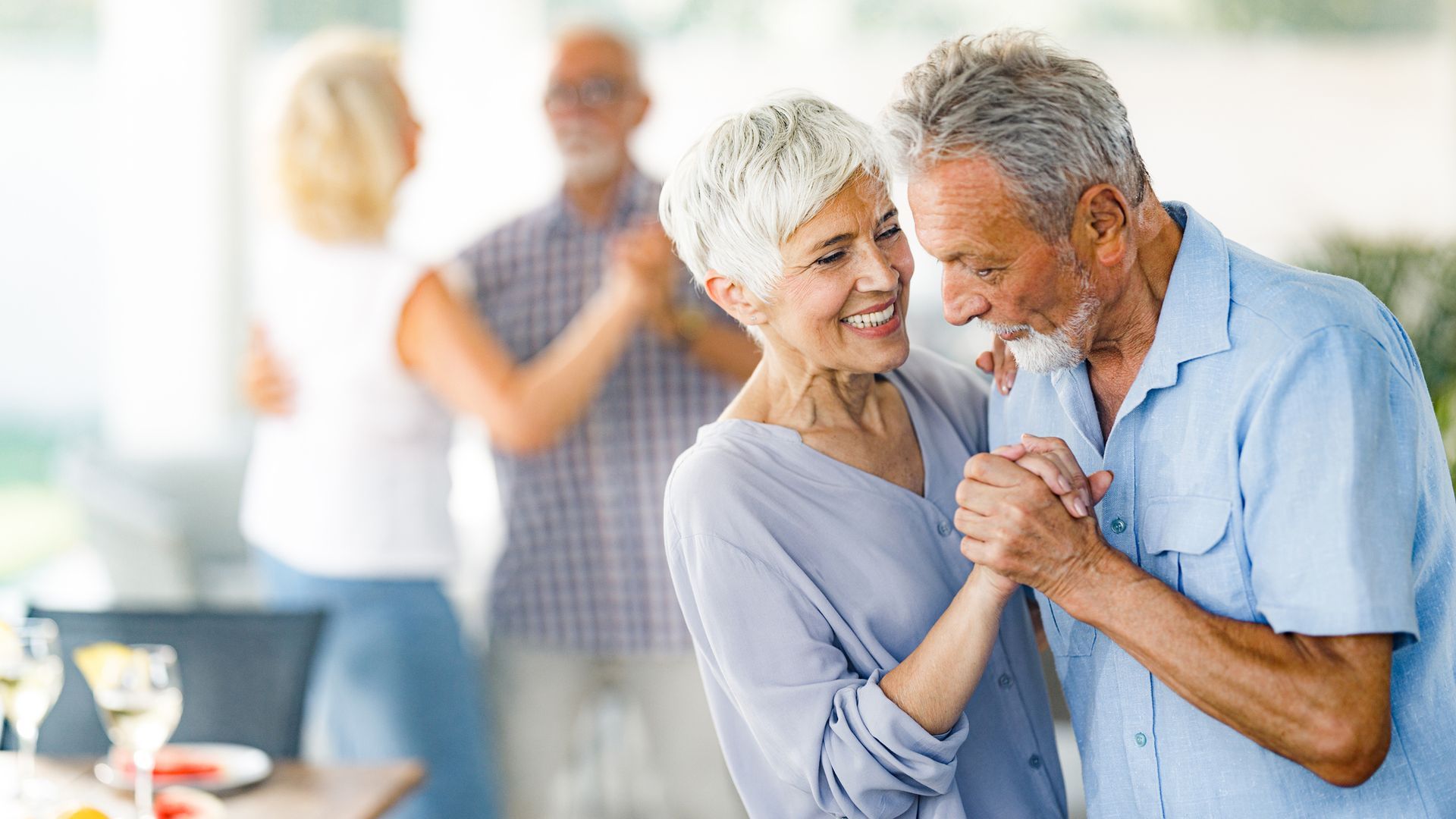 ¿Y si envejecer juntos fuera la nueva forma de vivir? ¿Y si envejecer juntos fuera la nueva forma de vivir?