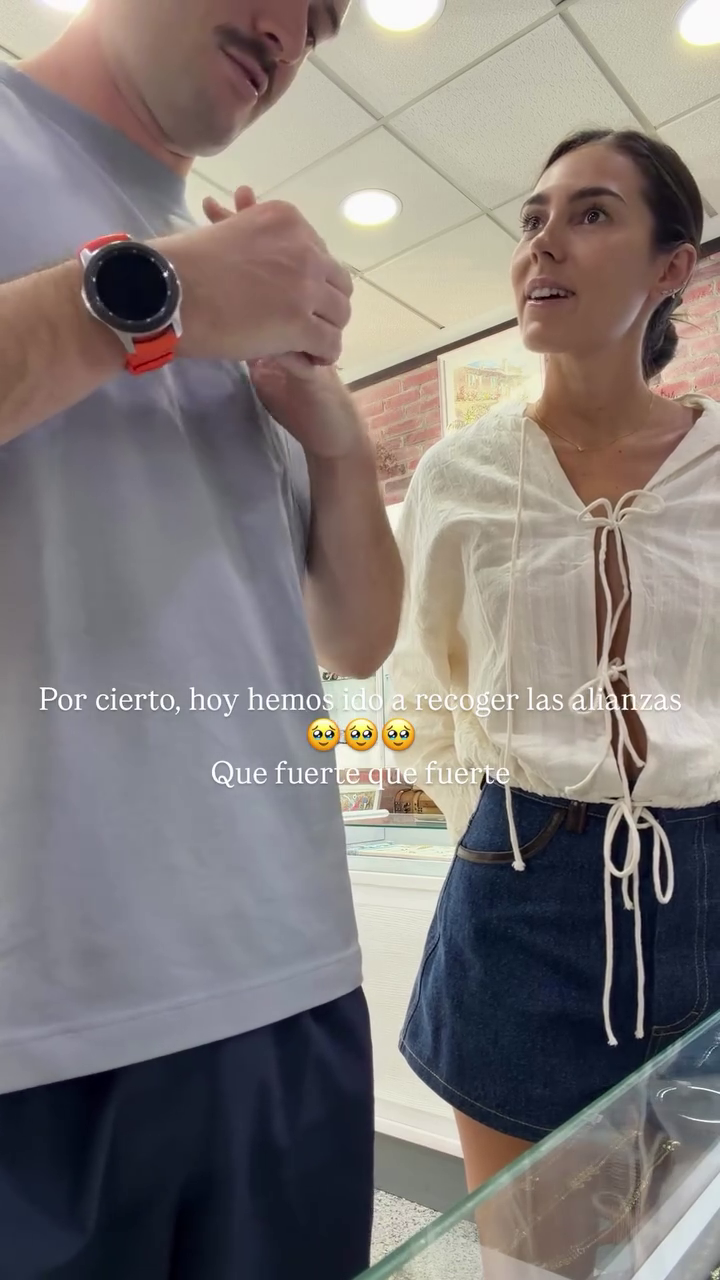 Anna y Mario viendo sus alianzas terminadas por primera vez