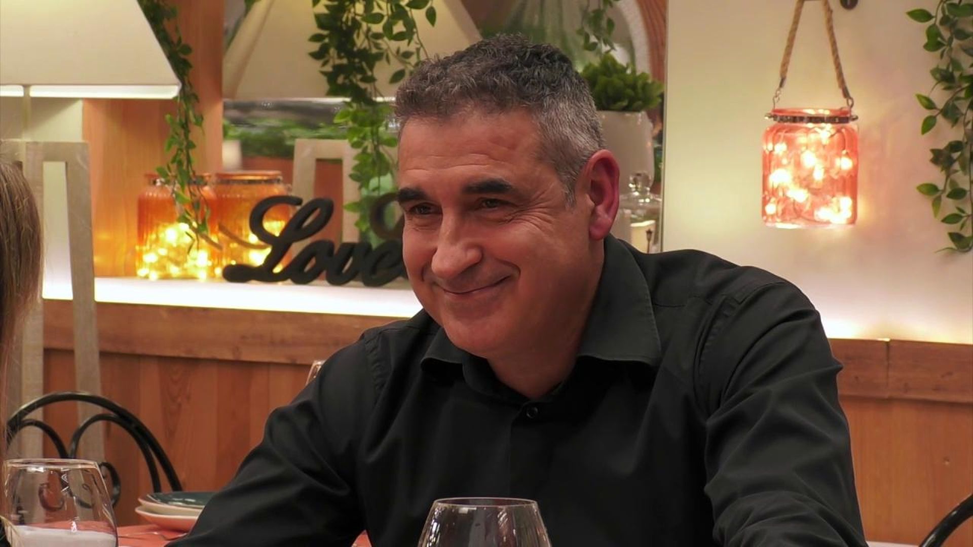 Berna se confiesa con Montse en 'First Dates'