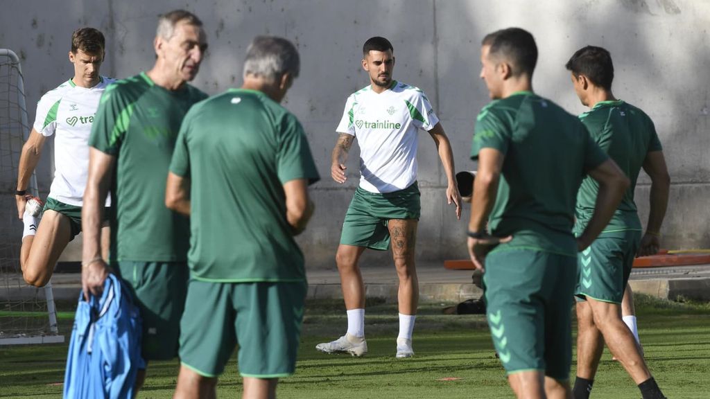 El primer día de Dani Ceballos entrenando con el Betis