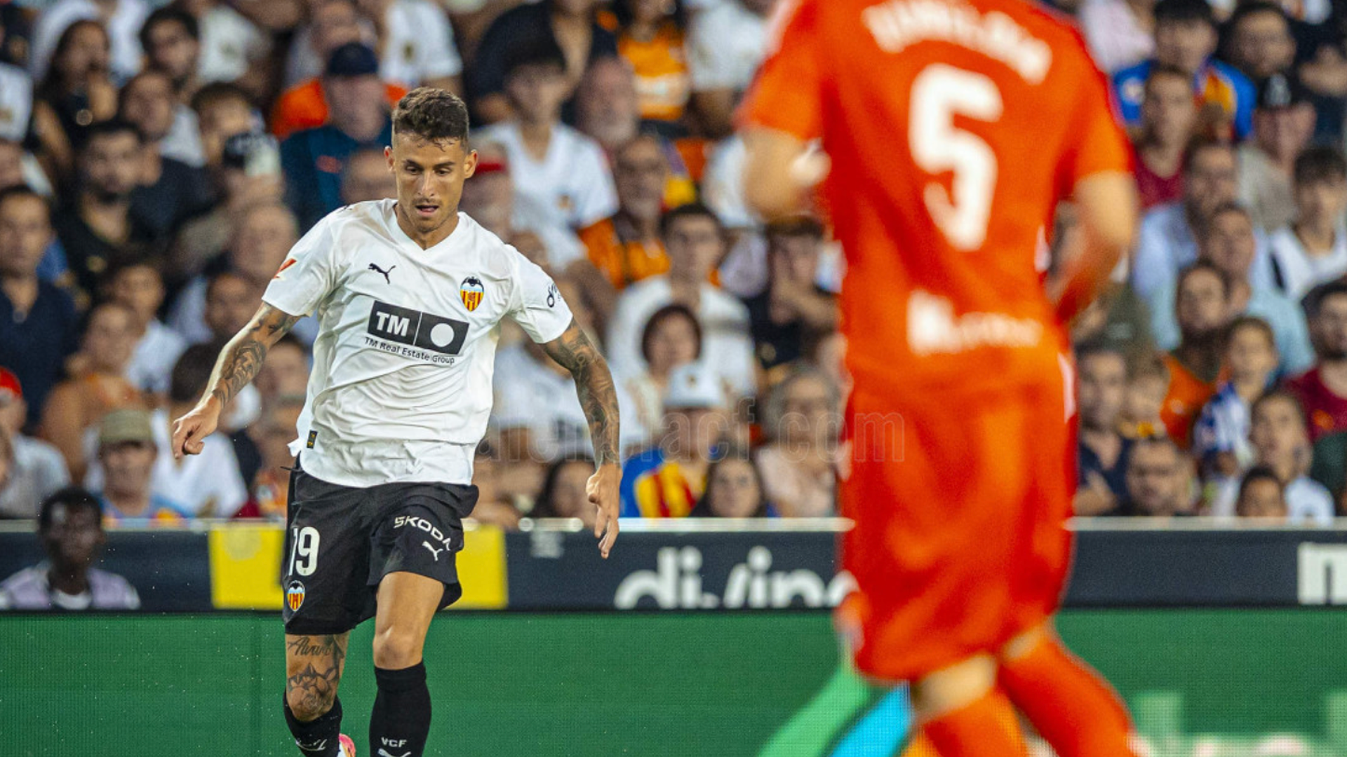 Dani Raba ante la Real Sociedad